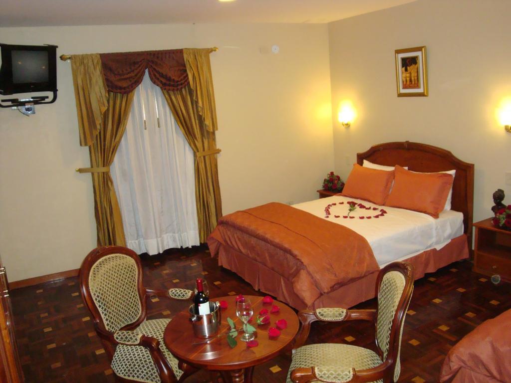 فندق كويتوفي  فندق بوتيك بلازا سوكر الغرفة الصورة